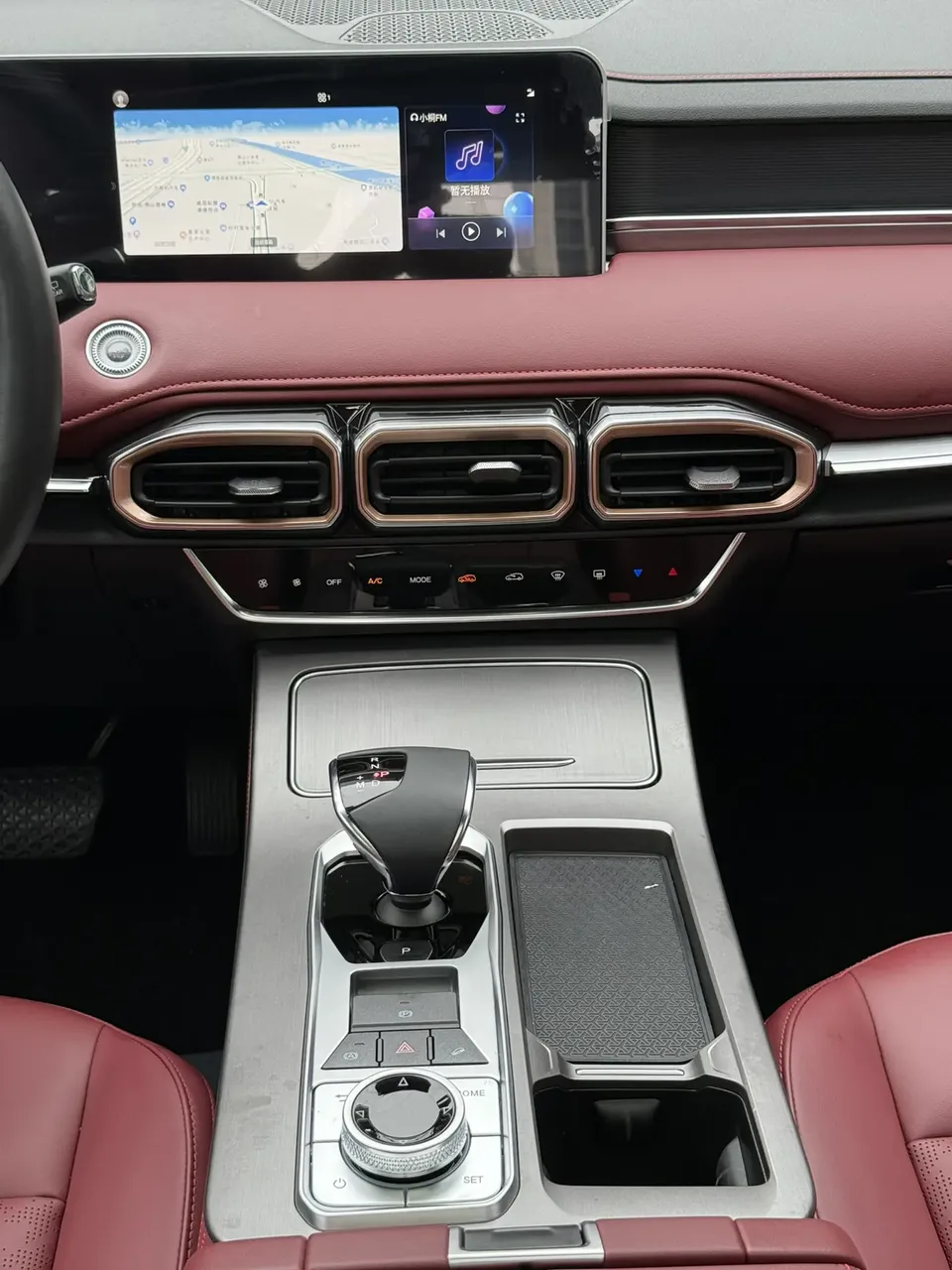 Jetour Jietu X70 PLUS Champion Edition 1.5T DCT Champion MAX 7 Seaters 2025 — миниатюра 3