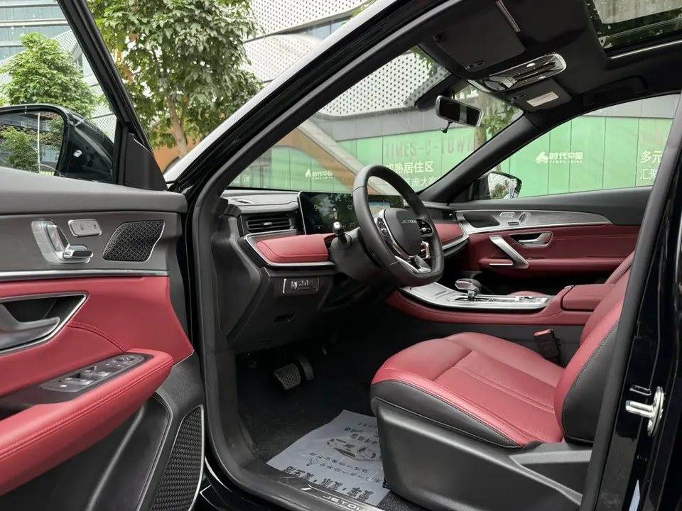 Jetour Jietu X70 PLUS Champion Edition 1.5T DCT Champion MAX 7 Seaters 2025 — миниатюра 4