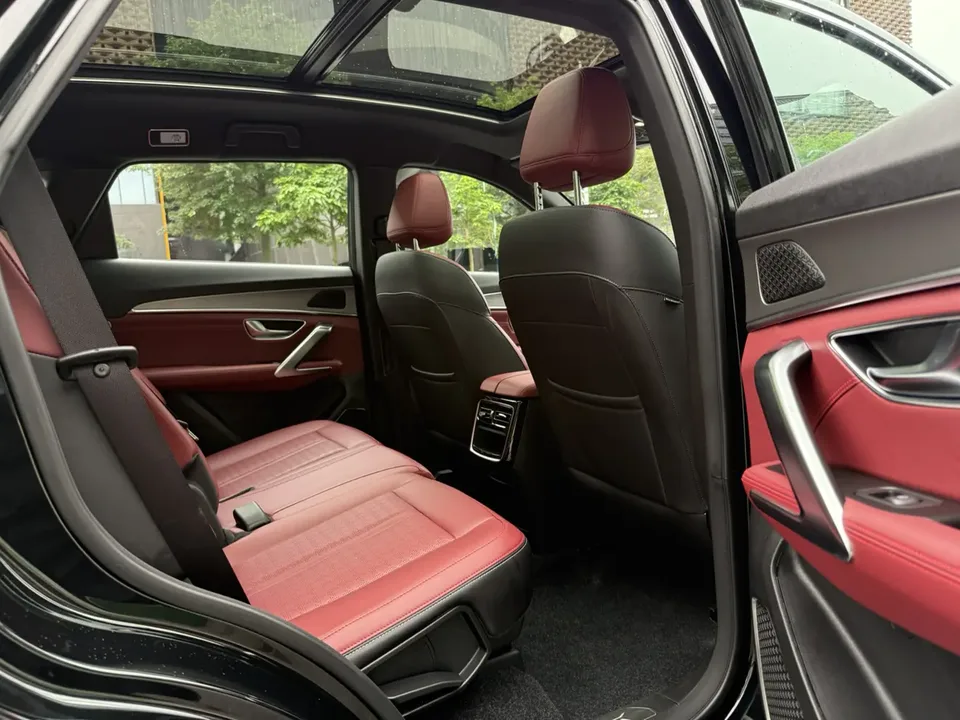 Jetour Jietu X70 PLUS Champion Edition 1.5T DCT Champion MAX 7 Seaters 2025 — миниатюра 5