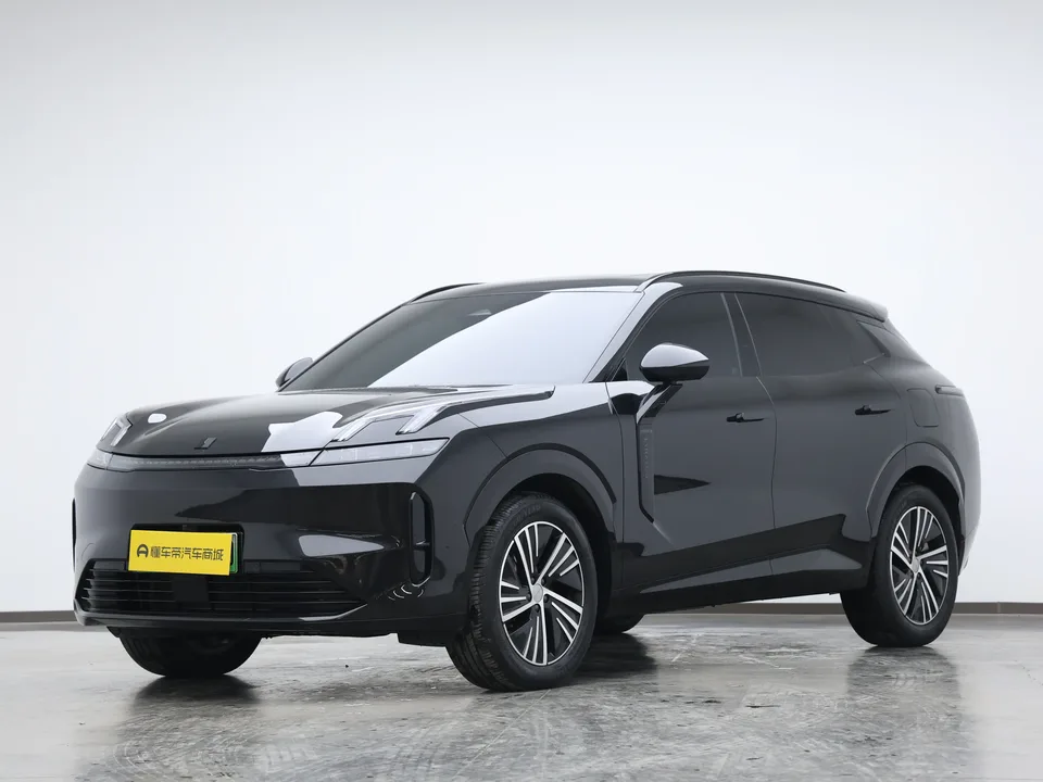 Lynk & Co 08 EM-P 2024