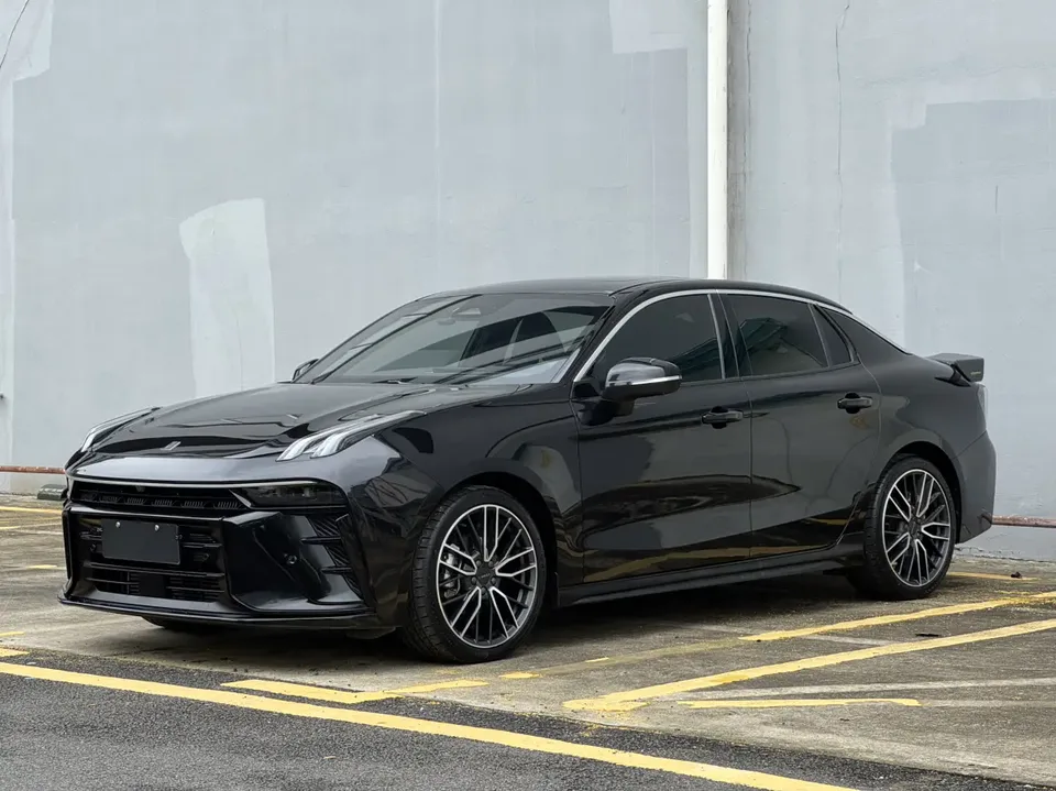 Lynk & Co 03 2025