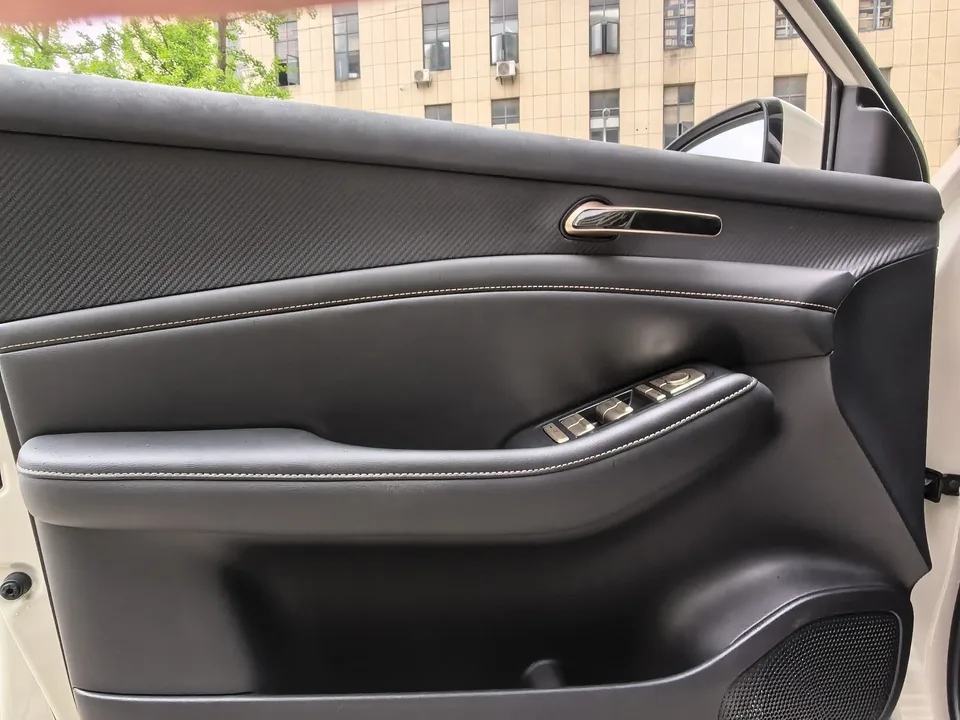 Baojun Yunhai EV 500km pure electric version 2025 — миниатюра 3