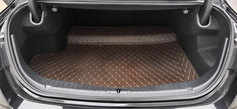 Hongqi H5 classic Hongqi H5 Classic 2022 1.8T Automatic Intelligent Connected Flag Edition 2022 — миниатюра 3