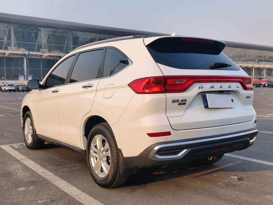 Haval M6 Haval M6 2021 PLUS 1.5T DCT Smart Edition 2022 — миниатюра 2