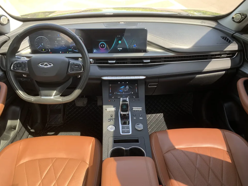 Chery Tiggo 8 PLUS 290TGDI DCT luxury edition+ 2023 — миниатюра 5