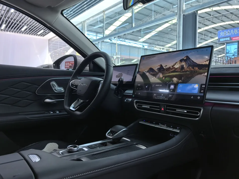 Chery Arrizo 8 PRO 290TGDI DCT Standard Model 2025 — миниатюра 5