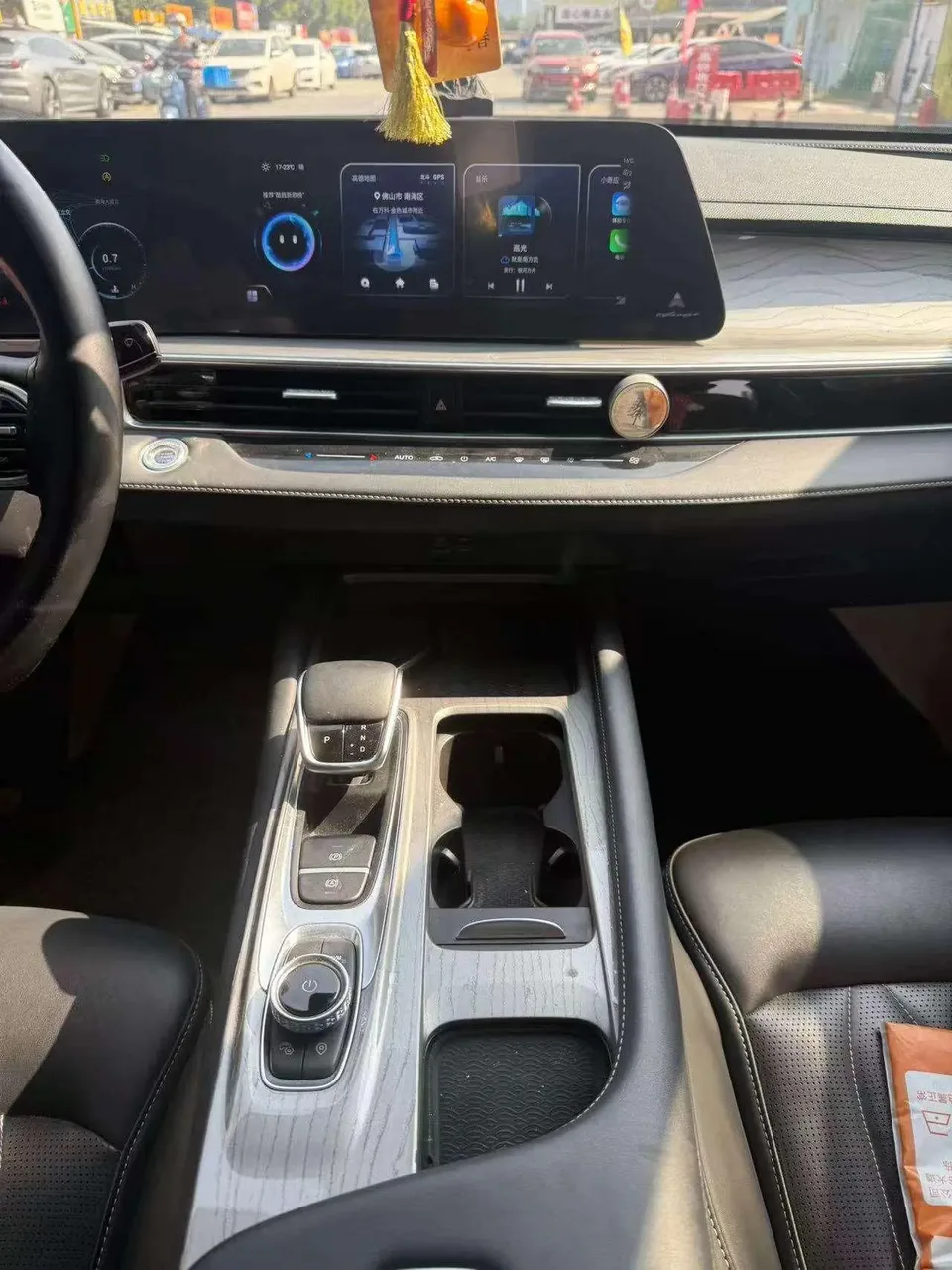 Chery Arrizo 8 1.6TGDI DCT Elegant 2023 — миниатюра 3