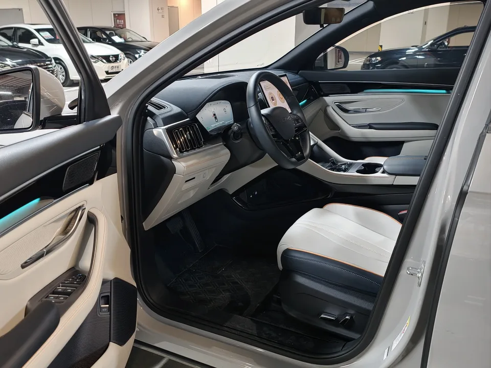 BYD Song PLUS DM DM-i Champion Edition 110KM Flagship Model 2024 — миниатюра 3