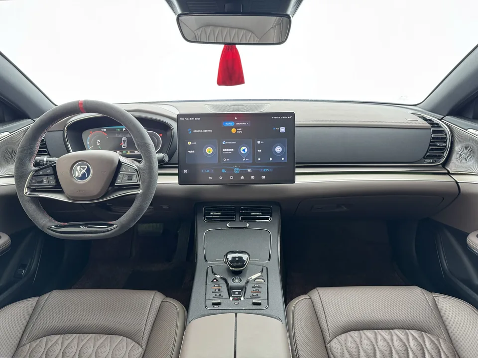 BYD Han DM DM-i Champion Edition 121KM Prestige Edition 2024 — миниатюра 3