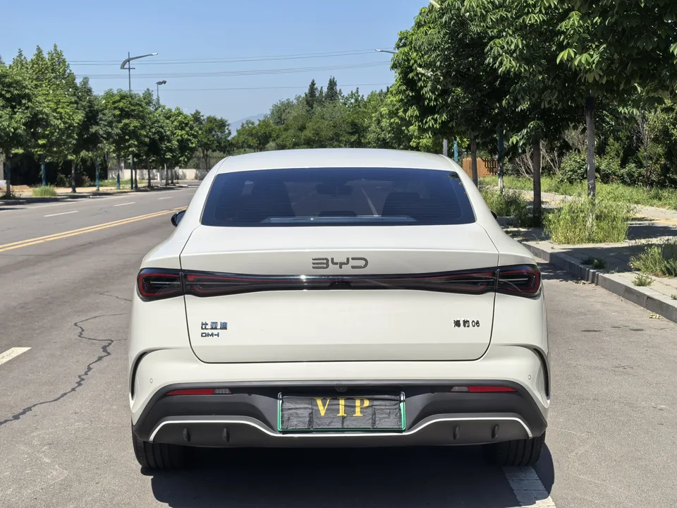 BYD Seal 06DM Seal 06DM 2024 DM-i 80KM Premium 2025 — thumbnail 4