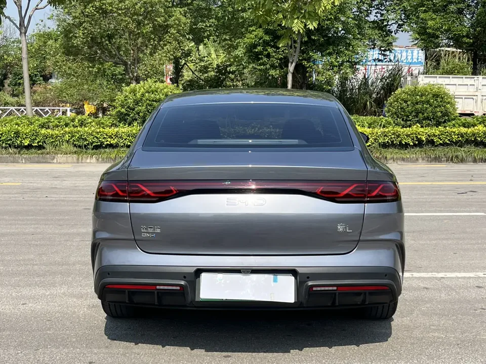BYD Qin L DM DM-i 120KM Excellence Edition 2025 — миниатюра 2