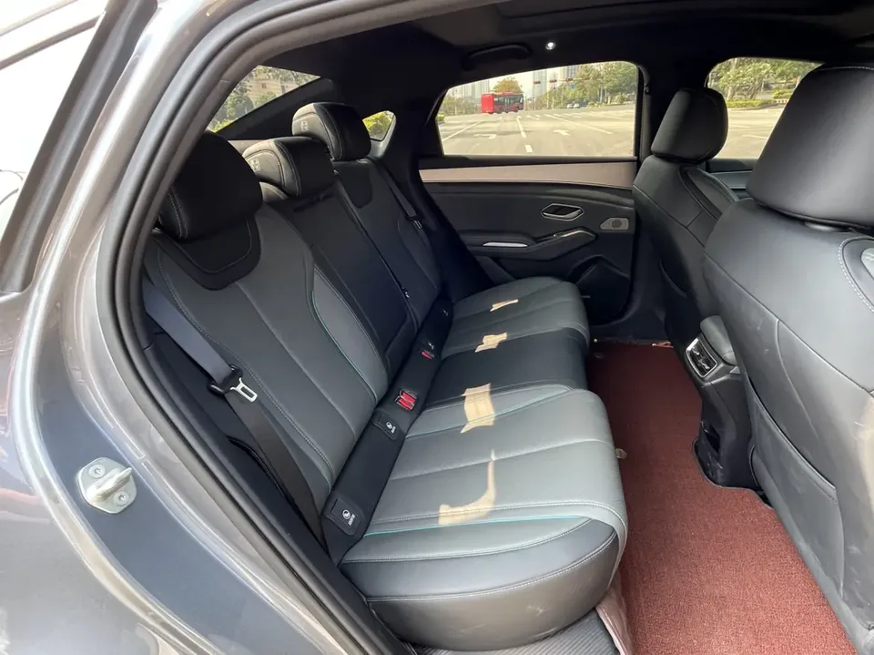 BYD Qin L DM DM-i 120KM Excellence Edition 2025 — миниатюра 5