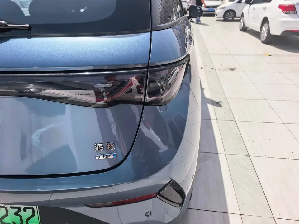 BYD Dolphin Smart Driving Edition 410KM Fashion Edition 2025 — миниатюра 3