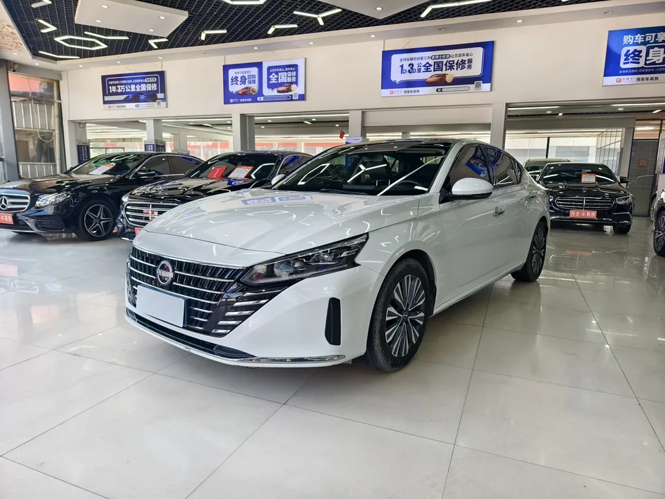 Nissan Altima 2.0L XE Pure Edition 2023 — фото 1, купить с доставкой в Москву