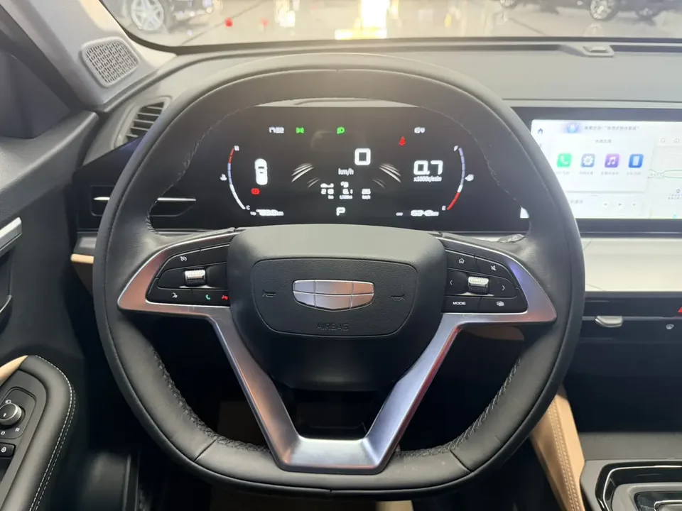 Geely Okavango Haoyue PRO 2024 1.5TD DCT vertical and horizontal + 2025 — thumbnail 3