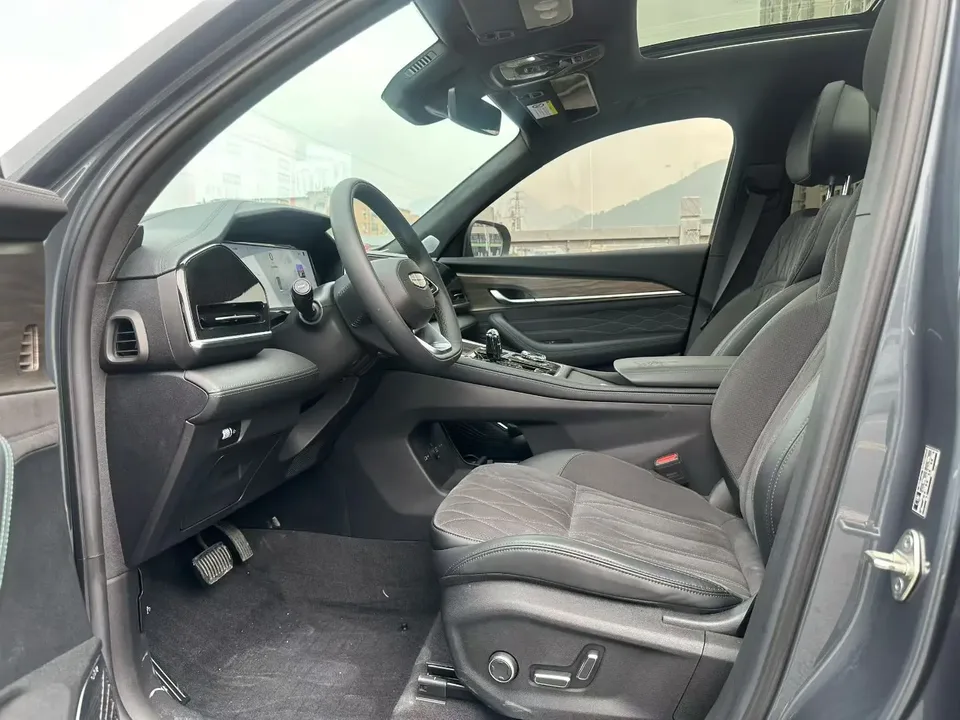 Geely Monjaro Xingyue L 2025 2.0TD High Power Automatic 2WD Dongfang Yao Lanxing Edition 2025 — миниатюра 5