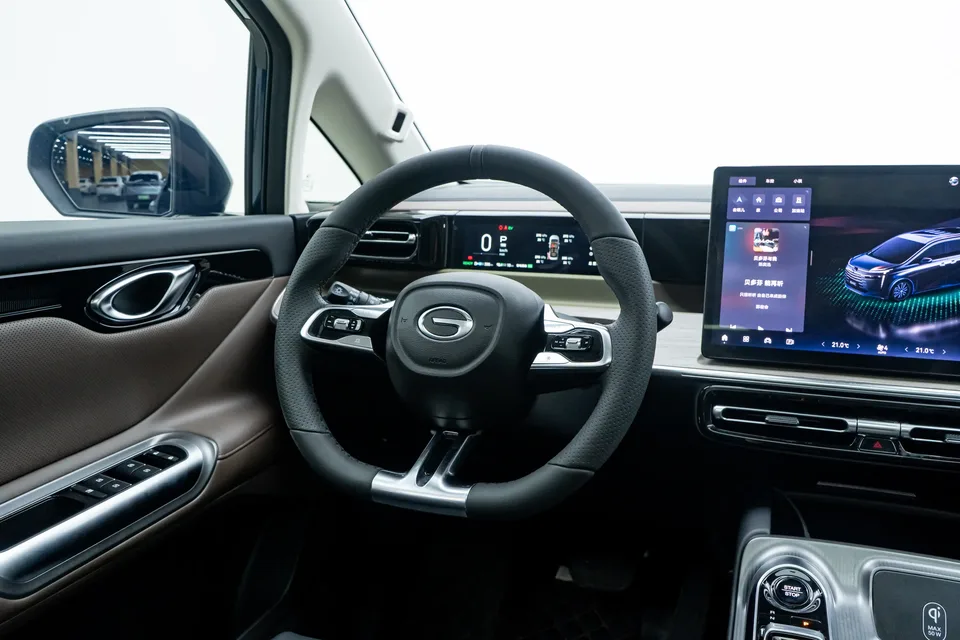 GAC Trumpchi E8 PHEV Trumpchi E8 PHEV 2024 2.0ATK 150km MAX version 2024 — миниатюра 5