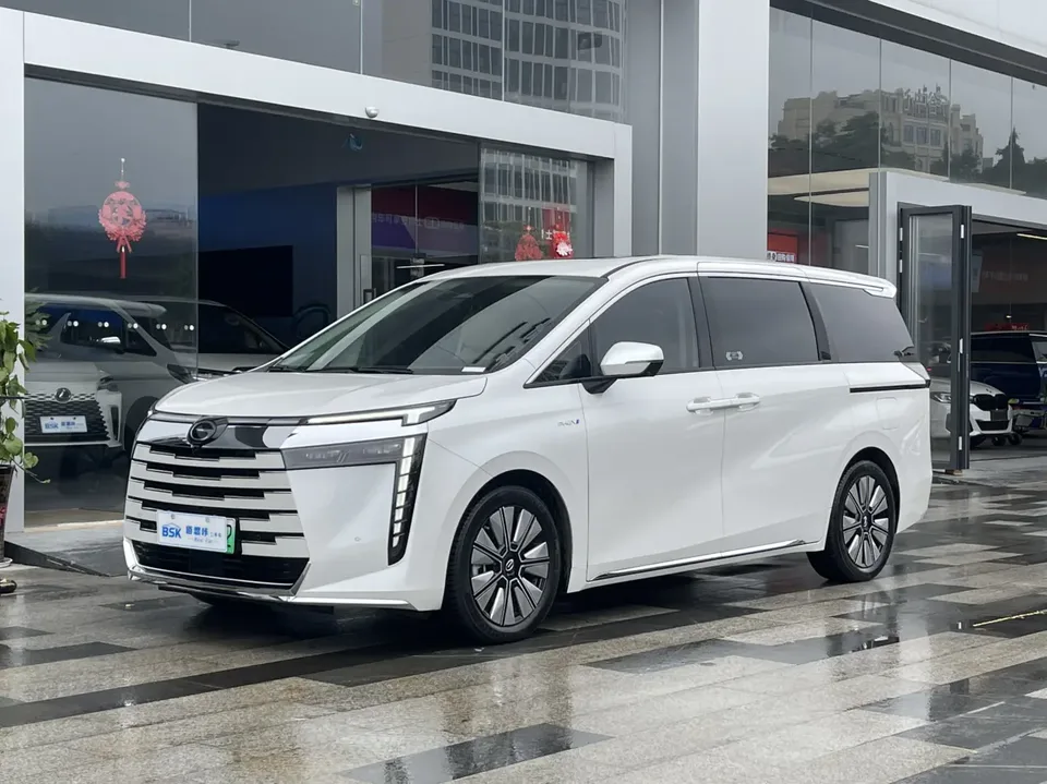 GAC Trumpchi E8 PHEV 2024