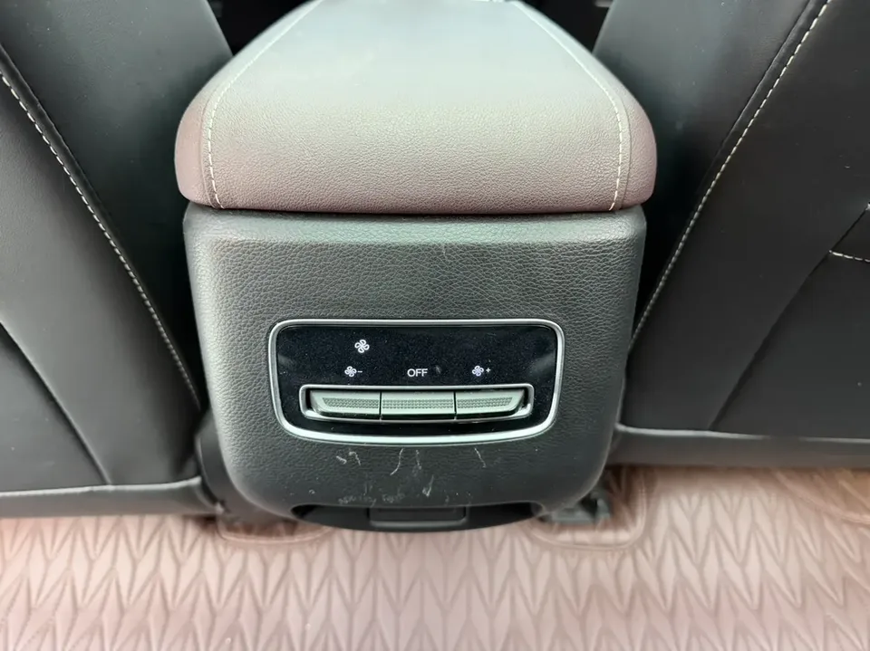 GAC Trumpchi M6 Pro 270T AT Exclusive Edition 2022 — миниатюра 3