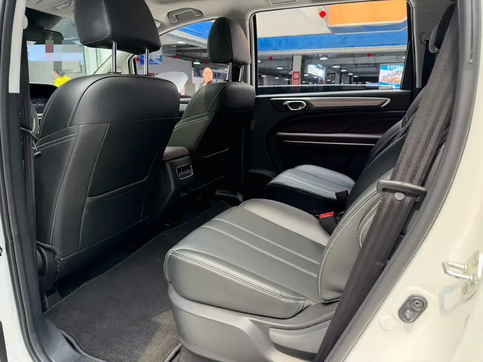 GAC Trumpchi M6 Pro 270T Automatic Deluxe Edition 2022 — миниатюра 5