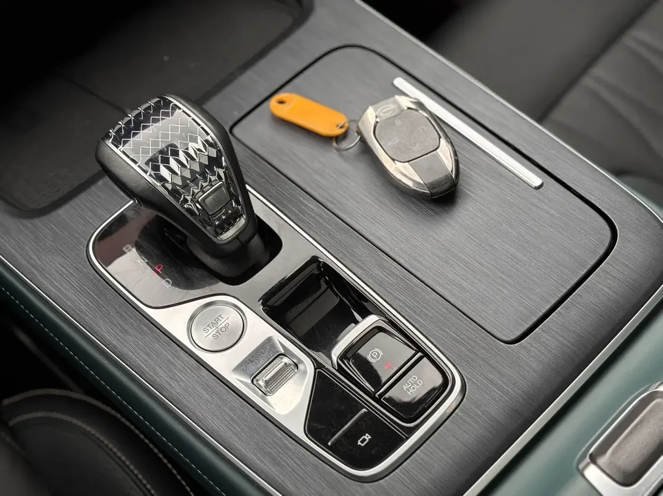 GAC Trumpchi GS8 Trumpchi GS8 2024 Pilot Series 2.0TGDI 2WD Luxury Connected Edition 2023 — миниатюра 5
