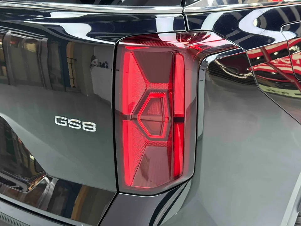 GAC Trumpchi GS8 Trumpchi GS8 2022 Pilot Series 2.0TGDI 2WD Premium Edition 7 Seaters 2023 — миниатюра 4