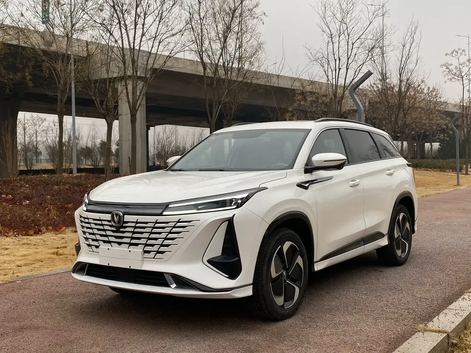 Changan CS75 PLUS Smart Electric iDD 2024