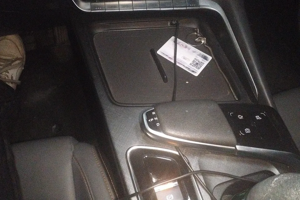 Changan UNI-T 1.5T exclusive model 2023 — миниатюра 5