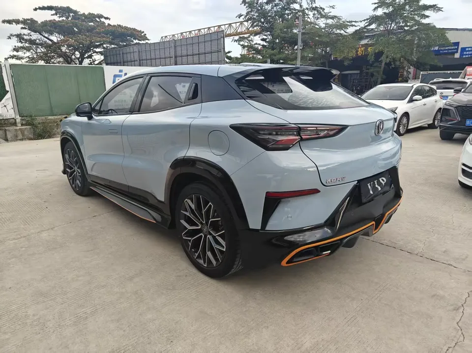 Changan UNI-T 1.5T exclusive model 2023 — миниатюра 4