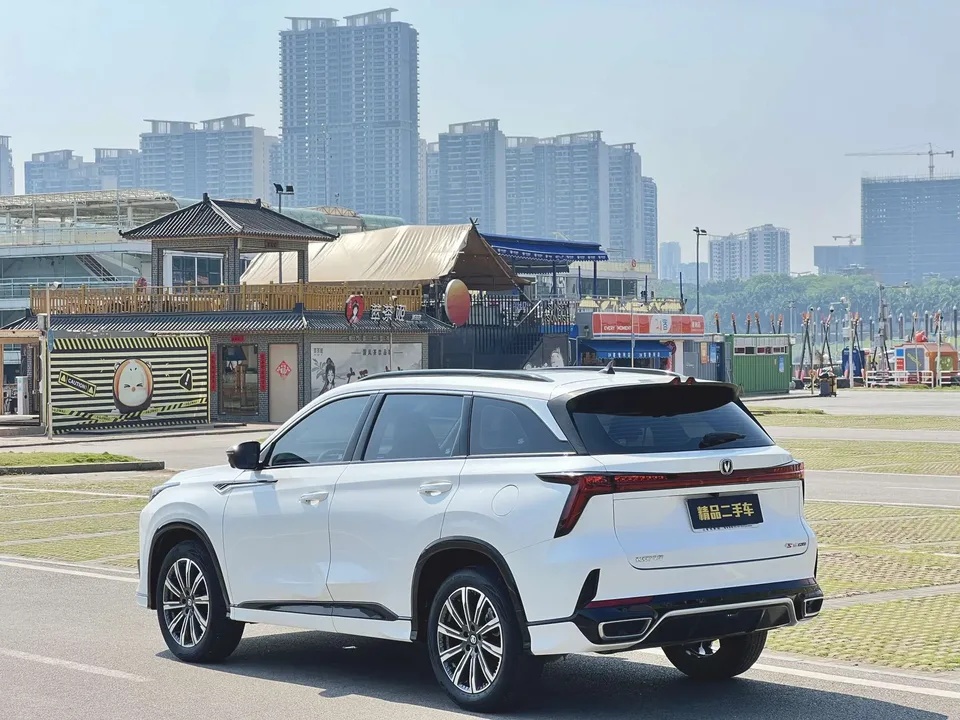 Changan CS75PLUS third generation champion version 1.5T automatic intelligent driving dynamic navigation model 2024 — миниатюра 4