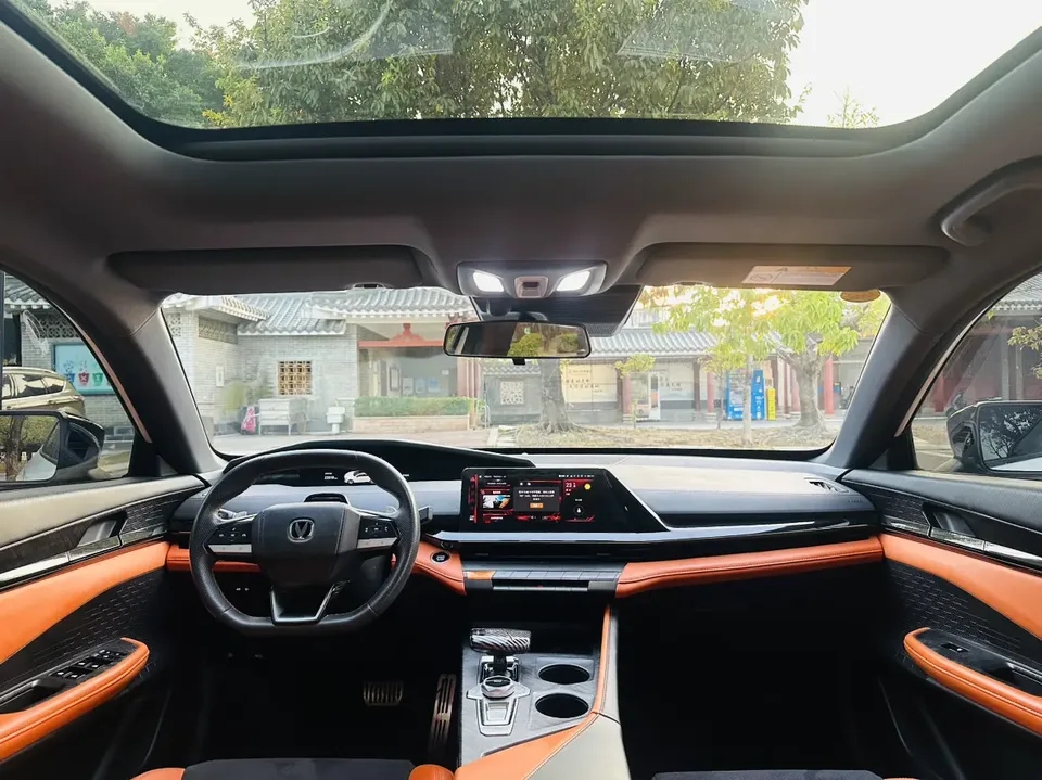 Changan UNI-V Changan UNI-V 2023 1.5T Sports Edition 2024 — thumbnail 5