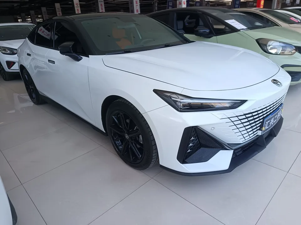 Changan UNI-V 1.5T Premium Edition 2023 — миниатюра 3