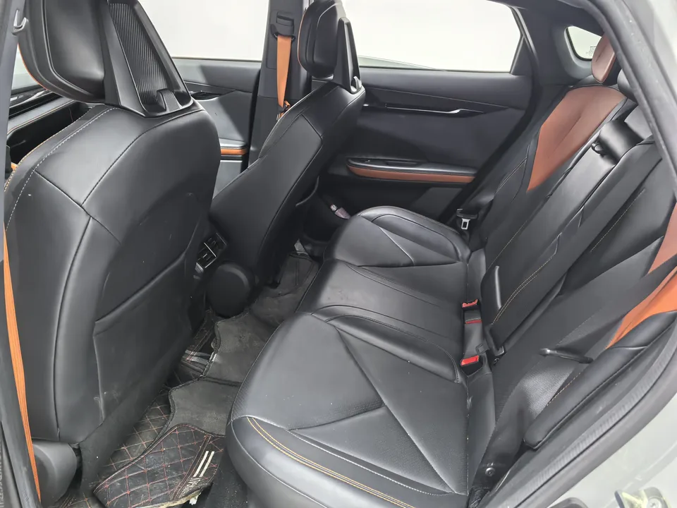 Changan UNI-V 1.5T Premium Edition 2023 — миниатюра 3