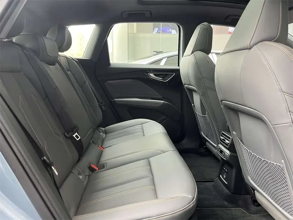 Audi Q4 e-tron Audi Q4 e-tron 2024 40 e-tron Creative Edition 2024 — миниатюра 4
