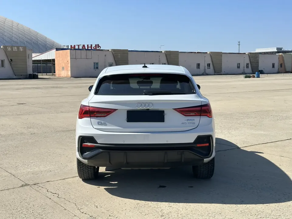 Audi Q3 SPORTBACK Audi Q3 Sportback 2022 40 TFSI RS Kit Burning Speed Type 2023 — миниатюра 2