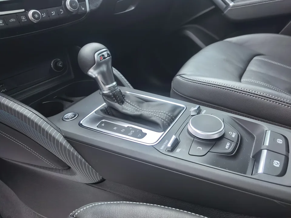 Audi Q2L Audi Q2L 2022 35 TFSI Fashion Dynamic Edition 2022 — миниатюра 4
