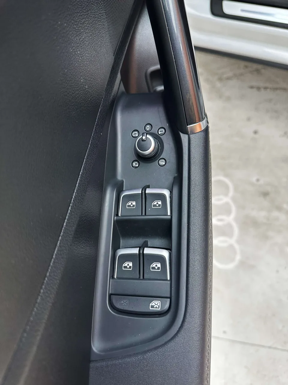 Audi Q2L Audi Q2L 2022 35 TFSI Fashion Dynamic Edition 2023 — миниатюра 3