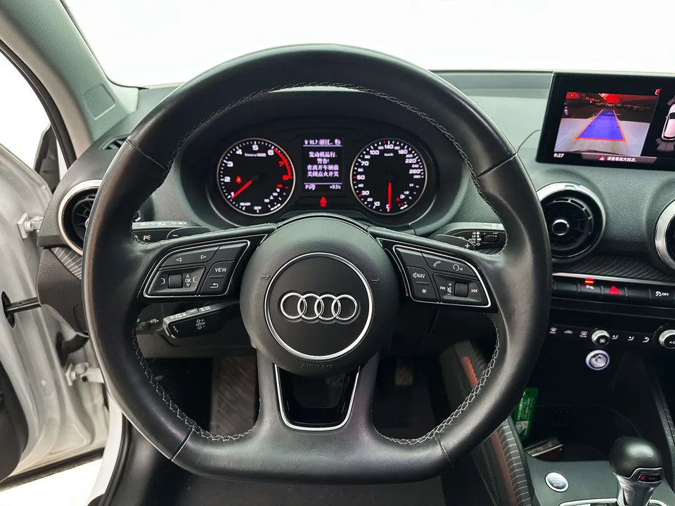 Audi Q2L Audi Q2L 2022 35 TFSI Fashion Dynamic Edition 2023 — миниатюра 4