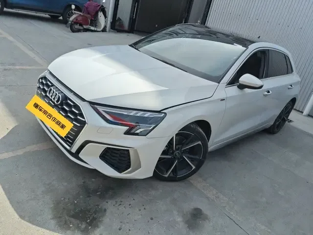 Audi A3 Sportback 35 TFSI stylish and sporty 2022 — фото 1, купить с доставкой в Москву
