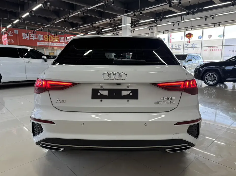Audi A3 Sportback 35 TFSI stylish and sporty 2022 — миниатюра 5