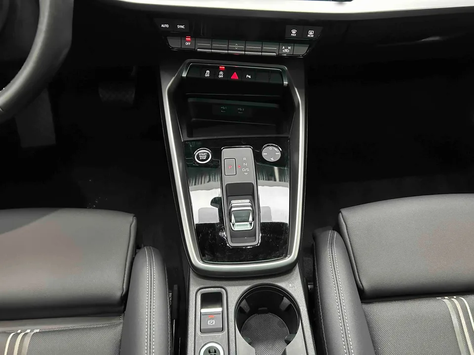 Audi A3 Sportback 35 TFSI stylish and sporty 2022 — миниатюра 5