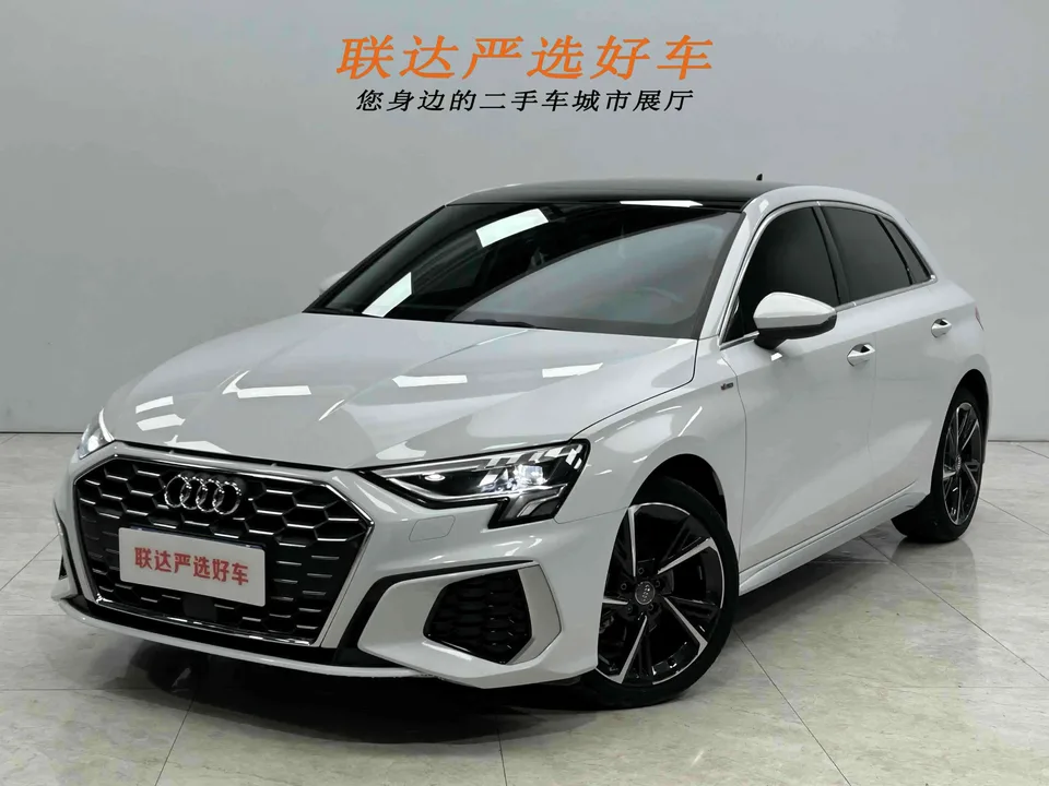 Audi A3 Sportback 35 TFSI stylish and sporty 2022 — фото 1, купить с доставкой в Москву