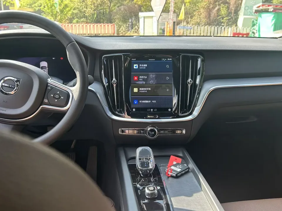Volvo S60 Volvo S60 2024 B4 Luxury Edition 2023 — миниатюра 5