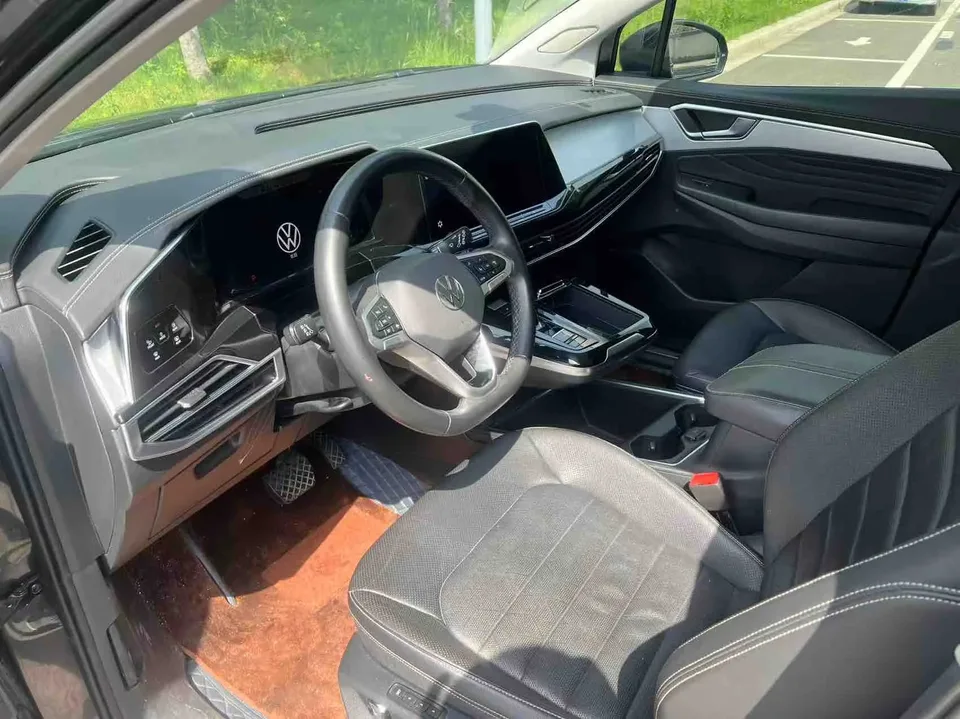 Volkswagen Talagon 330TSI two-wheel drive elite new realm version 2022 — миниатюра 3