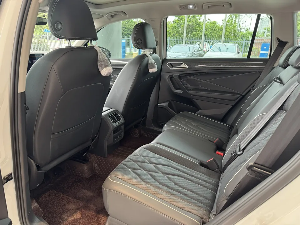Volkswagen Tiguan L Tiguan L 2024 330TSI 2WD R-Line Enjoy Edition 2024 — миниатюра 3