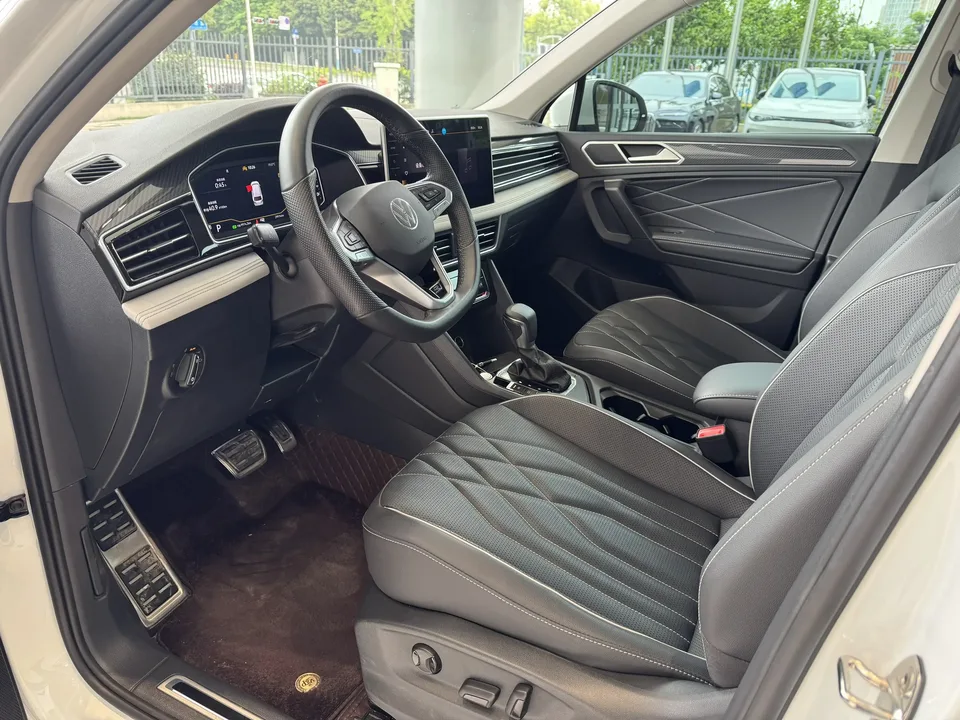Volkswagen Tiguan L Tiguan L 2024 330TSI 2WD R-Line Enjoy Edition 2024 — миниатюра 5