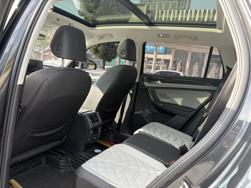 Volkswagen Tayron 300TSI 2WD Luxury Plus Advanced Edition 2024 — миниатюра 5