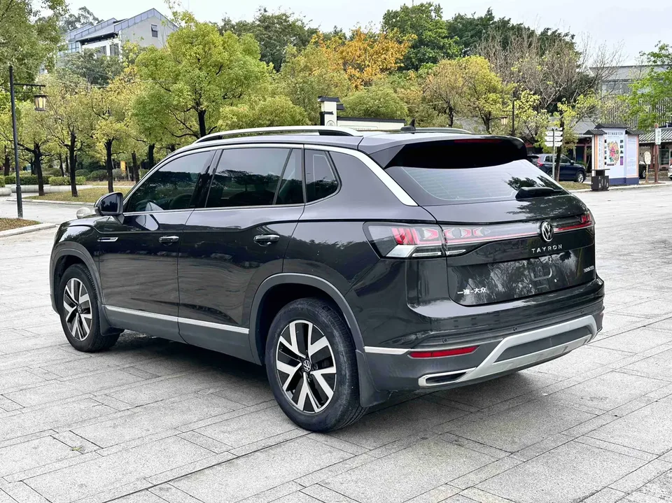 Volkswagen Tayron Tanyue 2023 330TSI 2WD Luxury Plus Advanced Edition 2022 — миниатюра 2