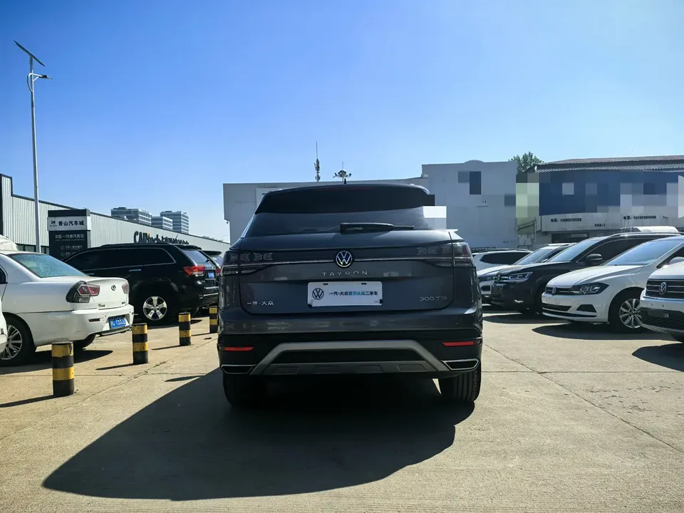 Volkswagen Tayron 300TSI 2WD Luxury Plus Advanced Edition 2024 — миниатюра 2