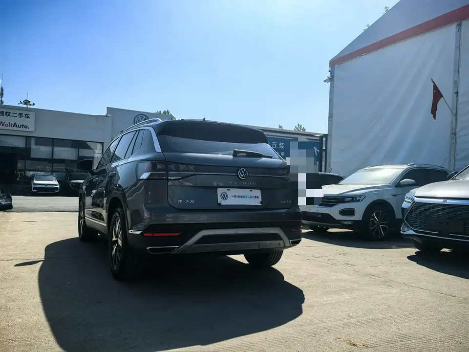 Volkswagen Tayron 300TSI 2WD Luxury Plus Advanced Edition 2024 — миниатюра 4